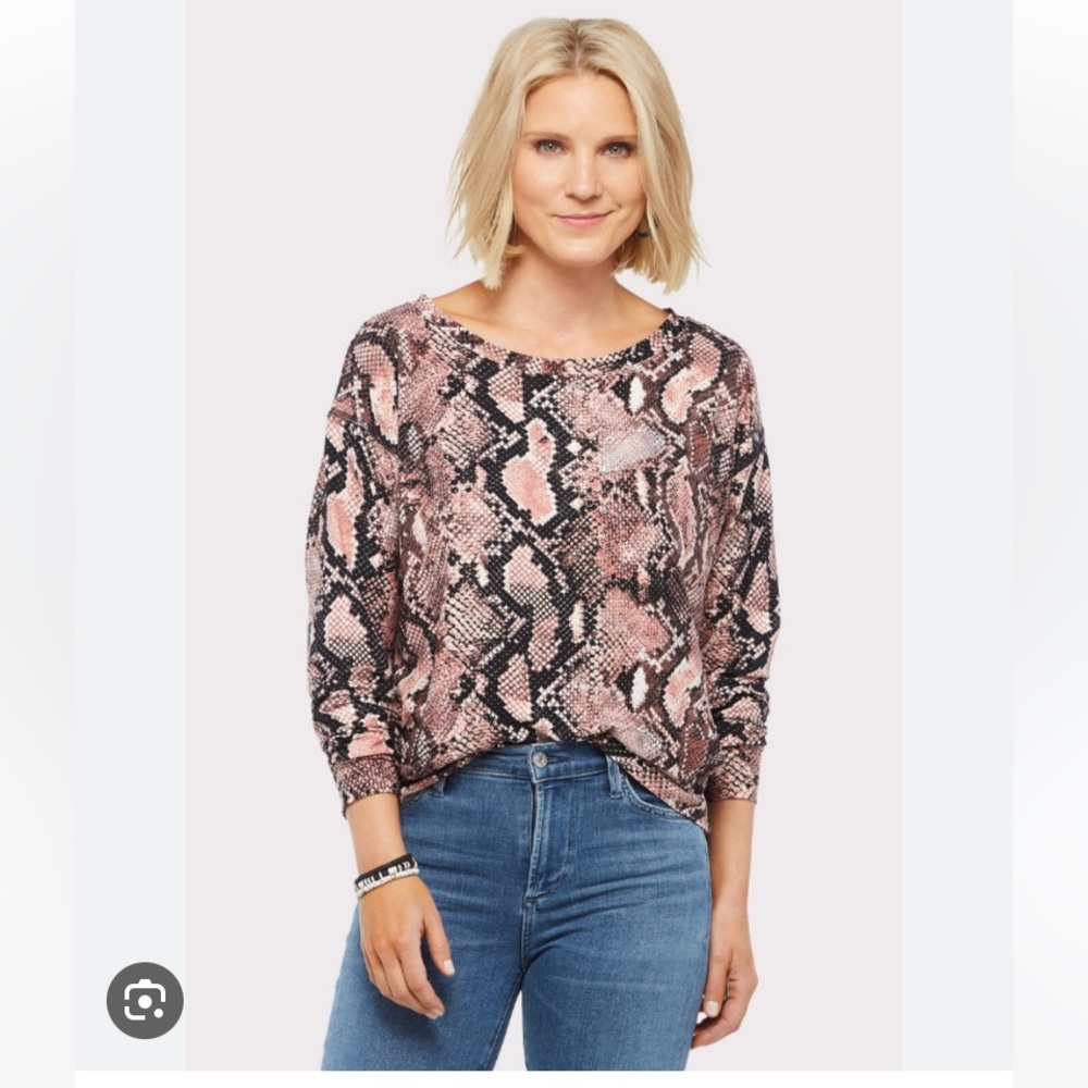 NWT Evereve Peyton Jensen Tanya Snake Pullover Sz M